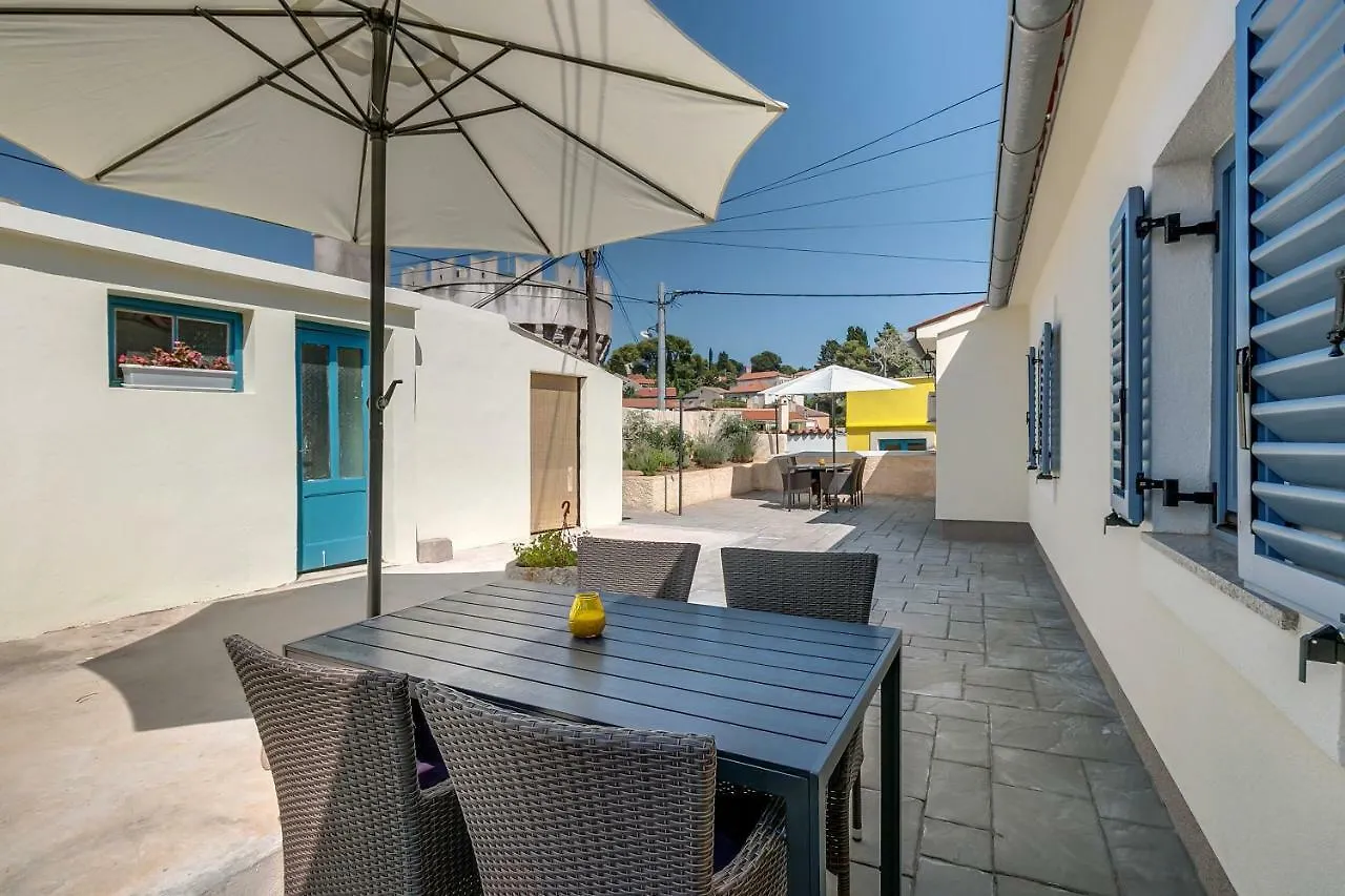 Apartments Relax Lussingrande