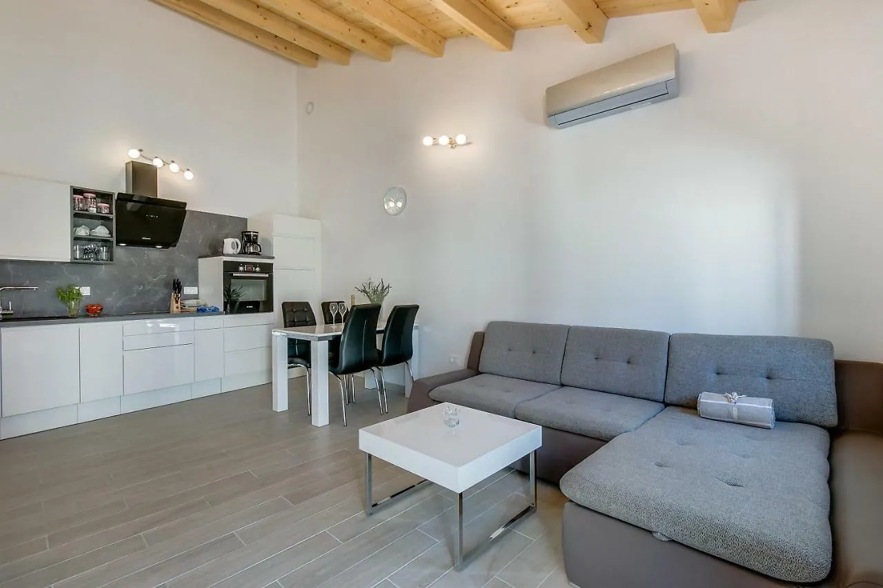 Apartments Relax Lussingrande